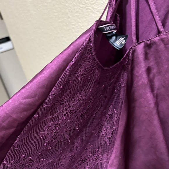 Victoria secret Women Intimates & Sleepwear
Silk size SP - Picture 6 of 10